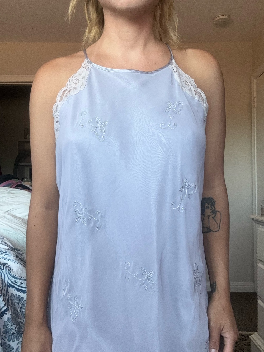 Dress - Picture 4 of 8